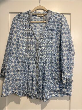 Lightweight Blue Patterned Button-Front Beach Cover-Up